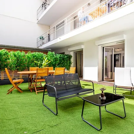 Lavie Maison Jardin A Montmartre