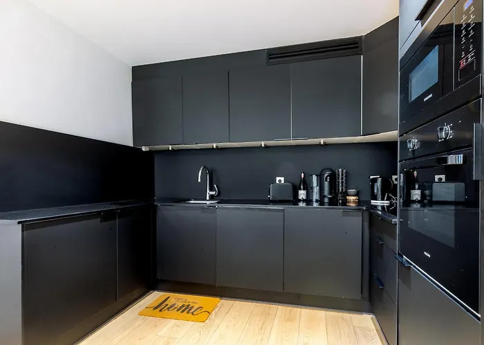 Lavie Maison Jardin A Montmartre Paris